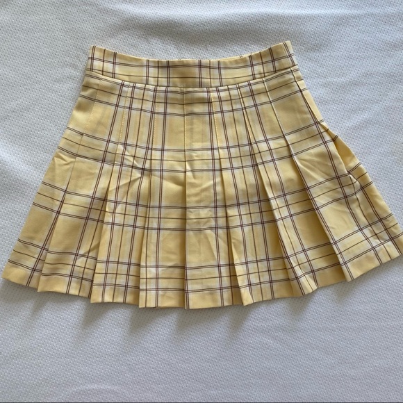 Aritzia mini skirt - Picture 1 of 3